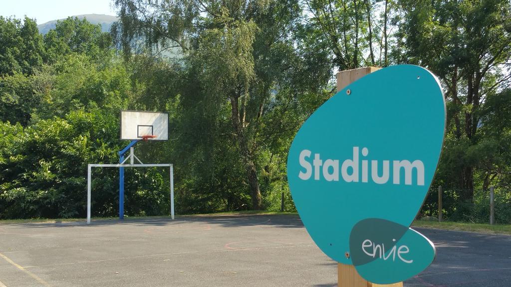 Отель Vvf Pays Basque Сент-Этьен-де-Баигорри Экстерьер фото