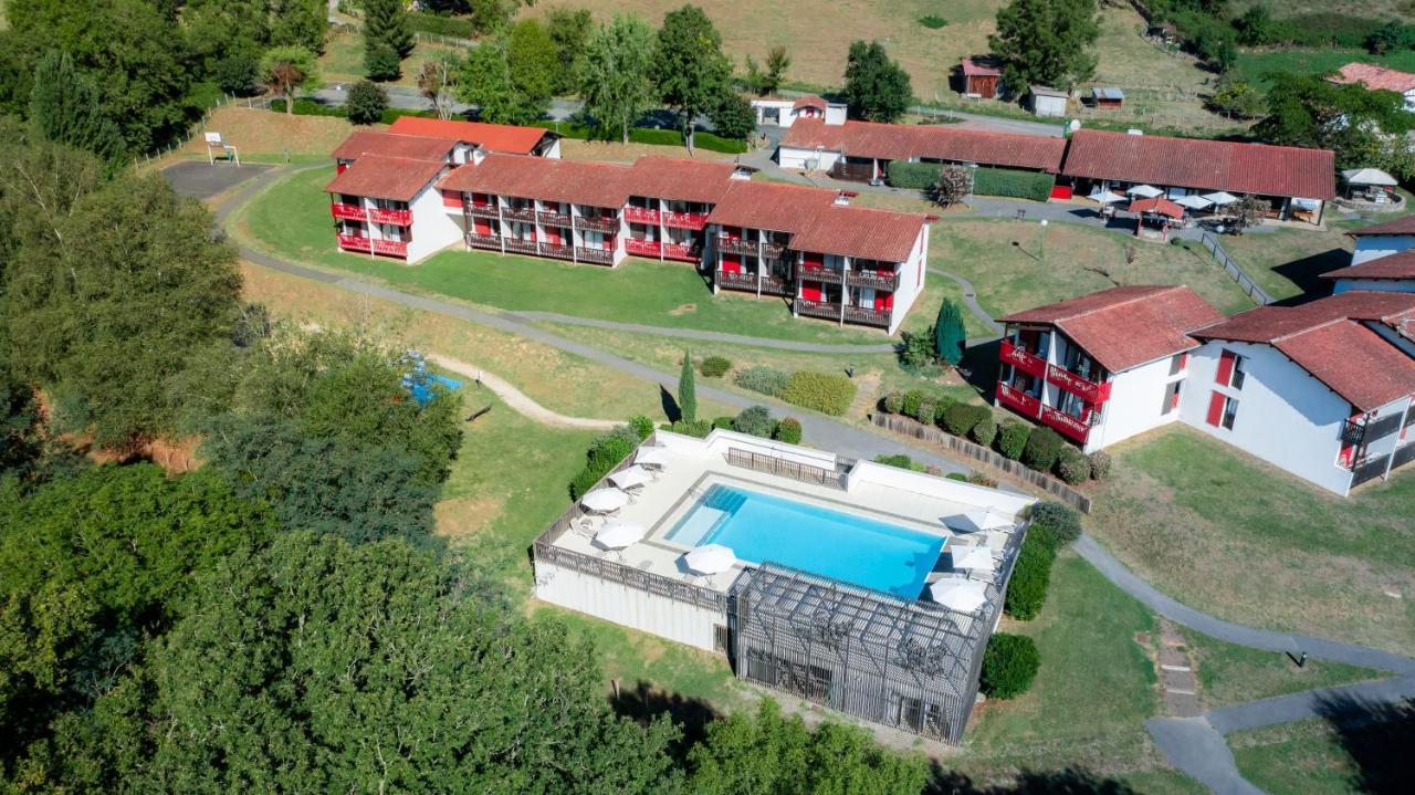 Отель Vvf Pays Basque Сент-Этьен-де-Баигорри Экстерьер фото