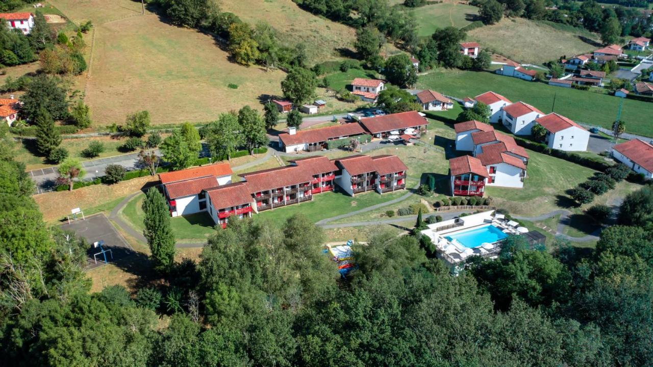 Отель Vvf Pays Basque Сент-Этьен-де-Баигорри Экстерьер фото